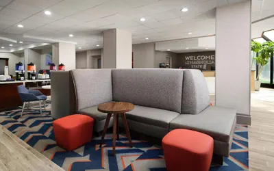 Photo 3 - Hampton Inn Meridian