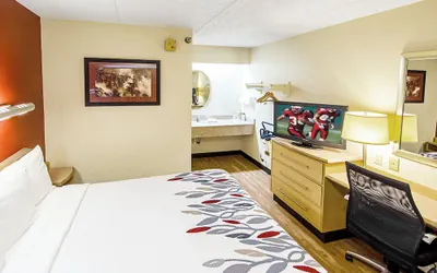 Photo 4 - Red Roof Inn St Clairsville - Wheeling West