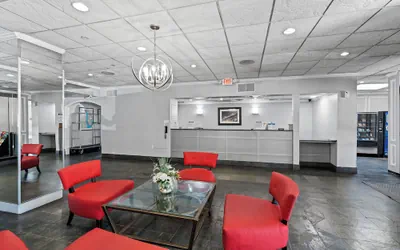 Photo 2 - Executive Inn - Fort Lee