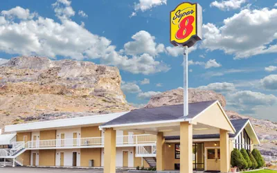 Photo 2 - Super 8 by Wyndham Wendover