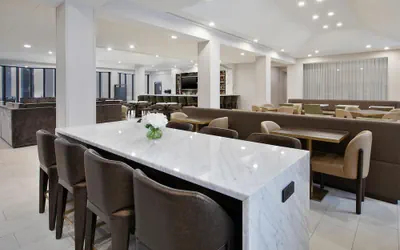 Photo 4 - DoubleTree by Hilton Detroit Novi