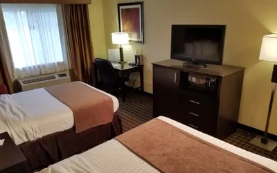 Photo 4 - Quality Inn & Suites Morgantown - University Area