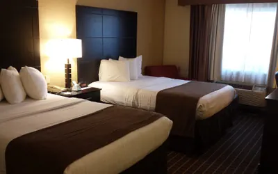 Photo 3 - Quality Inn & Suites Morgantown - University Area