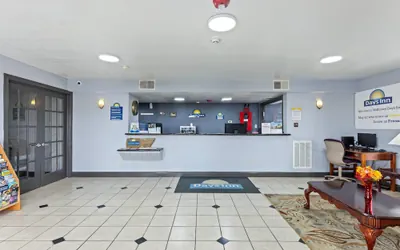 Photo 3 - Days Inn by Wyndham McKinney