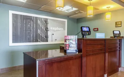 Photo 2 - Hampton Inn Winchester-University/Mall Area