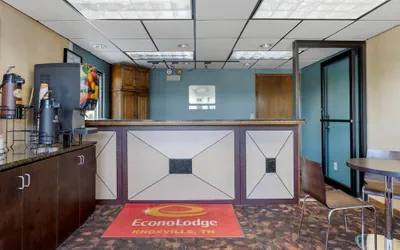 Photo 5 - Econo Lodge Knoxville North
