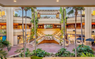 Photo 3 - Hyatt Regency Waikiki Beach Resort & Spa