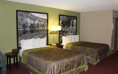 Photo 4 - Super 8 by Wyndham Eureka Springs