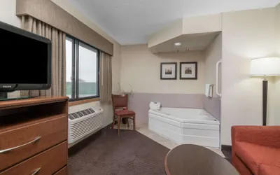 Photo 4 - AmericInn by Wyndham Worthington