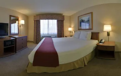 Photo 4 - Holiday Inn Express Hotel & Suites Bishop by IHG