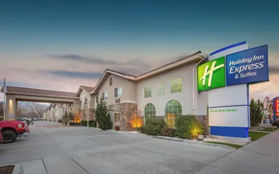 Photo 2 - Holiday Inn Express Hotel & Suites Bishop by IHG