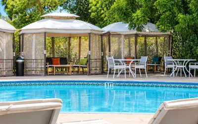 Photo 2 - Nova Inn Resort