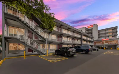Red Roof Inn PLUS+ & Suites Virginia Beach – Seaside