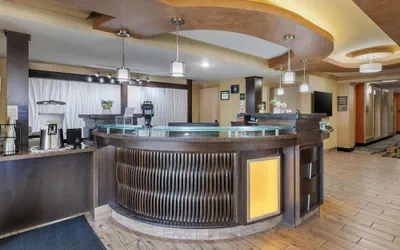 Photo 4 - Best Western Aspen Hotel