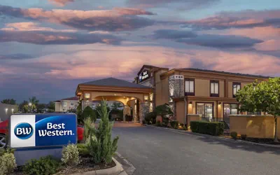 Photo 2 - Best Western Aspen Hotel