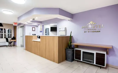 Photo 5 - Microtel Inn & Suites by Wyndham Southern Pines / Pinehurst