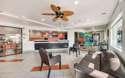 Photo 4 - Motel 6 Brownsville, TX North