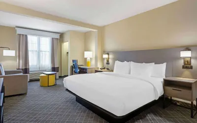 Photo 5 - Comfort Suites Hanes Mall