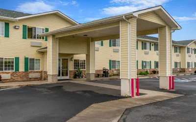 Photo 2 - Quality Inn Bend North