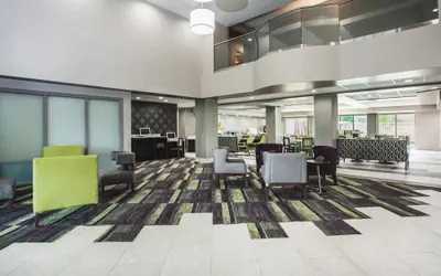 Photo 4 - Comfort Inn & Suites Clearwater South