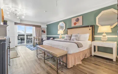 Photo 4 - Ascot Suites