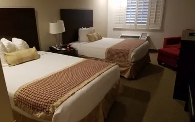 Photo 5 - Infinity Inn & Suites