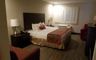 Photo 3 - Infinity Inn & Suites