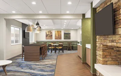 Photo 4 - Fairfield Inn by Marriott Warren Niles