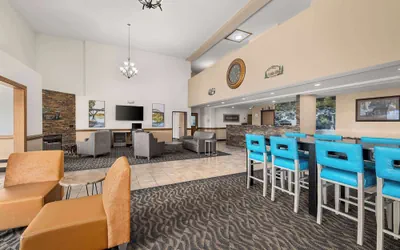 Photo 3 - La Quinta Inn & Suites by Wyndham Grants Pass