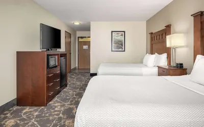 Photo 5 - La Quinta Inn & Suites by Wyndham Grants Pass