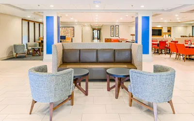 Holiday Inn Express Richmond Airport by IHG