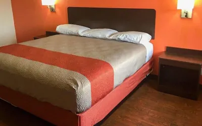 Photo 5 - Motel 6 Waco, TX