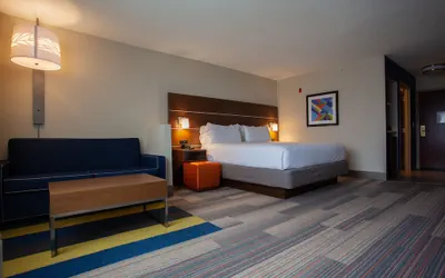Photo 5 - Holiday Inn Express & Suites Atlanta N-Perimeter Mall Area by IHG