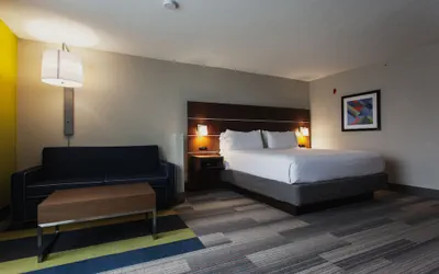 Photo 4 - Holiday Inn Express & Suites Atlanta N-Perimeter Mall Area by IHG