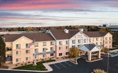 Photo 2 - Fairfield Inn and Suites by Marriott Denver Aurora/ Medical Center