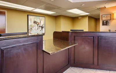 Photo 5 - SureStay Plus Hotel by Best Western Roanoke Rapids I-95