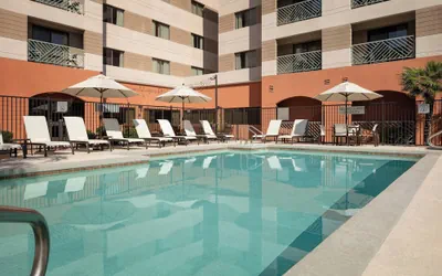 Photo 2 - Courtyard by Marriott Scottsdale Old Town