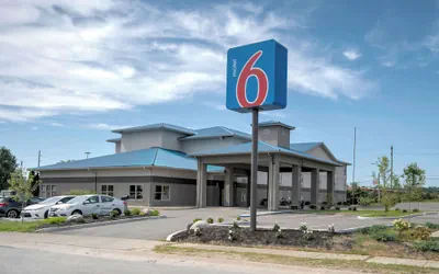 Photo 2 - Motel 6 Walton, KY - Richwood - Cincinnati Airport South