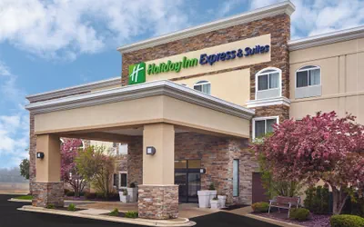 Photo 2 - Holiday Inn Express & Suites Chicago-Libertyville by IHG