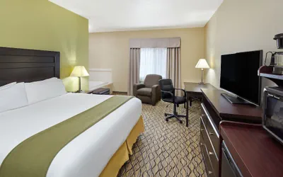 Photo 4 - Holiday Inn Express & Suites Chicago-Libertyville by IHG