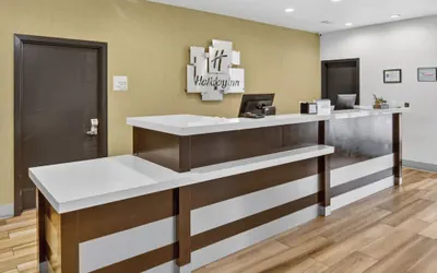 Photo 5 - Holiday Inn & Suites Dallas-Addison by IHG
