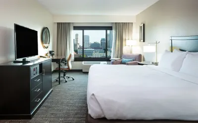 Photo 5 - Crowne Plaza Memphis Downtown by IHG
