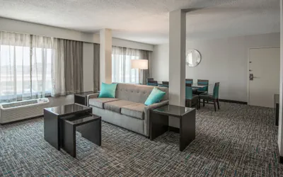 Photo 4 - Crowne Plaza Memphis Downtown by IHG