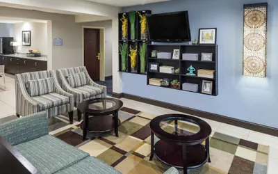 Photo 4 - Microtel Inn & Suites by Wyndham Greenville / Woodruff Rd