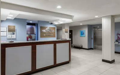 Photo 3 - Microtel Inn & Suites by Wyndham Greenville / Woodruff Rd