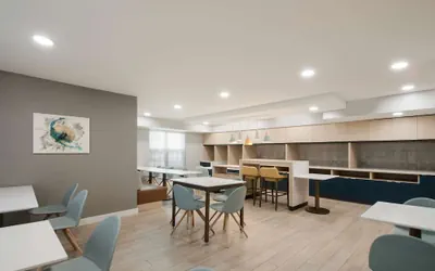 Photo 3 - Sonesta Simply Suites Falls Church