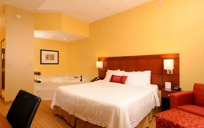Photo 5 - Courtyard by Marriott Frederick