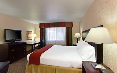 Photo 5 - Holiday Inn Express Temecula by IHG