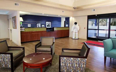 Photo 5 - Hampton Inn Cocoa Beach/Cape Canaveral