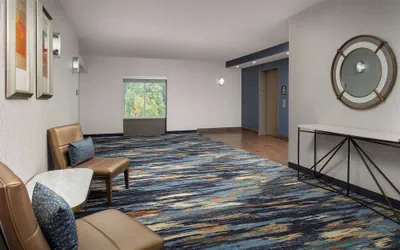 Photo 3 - Hampton Inn & Suites Alpharetta